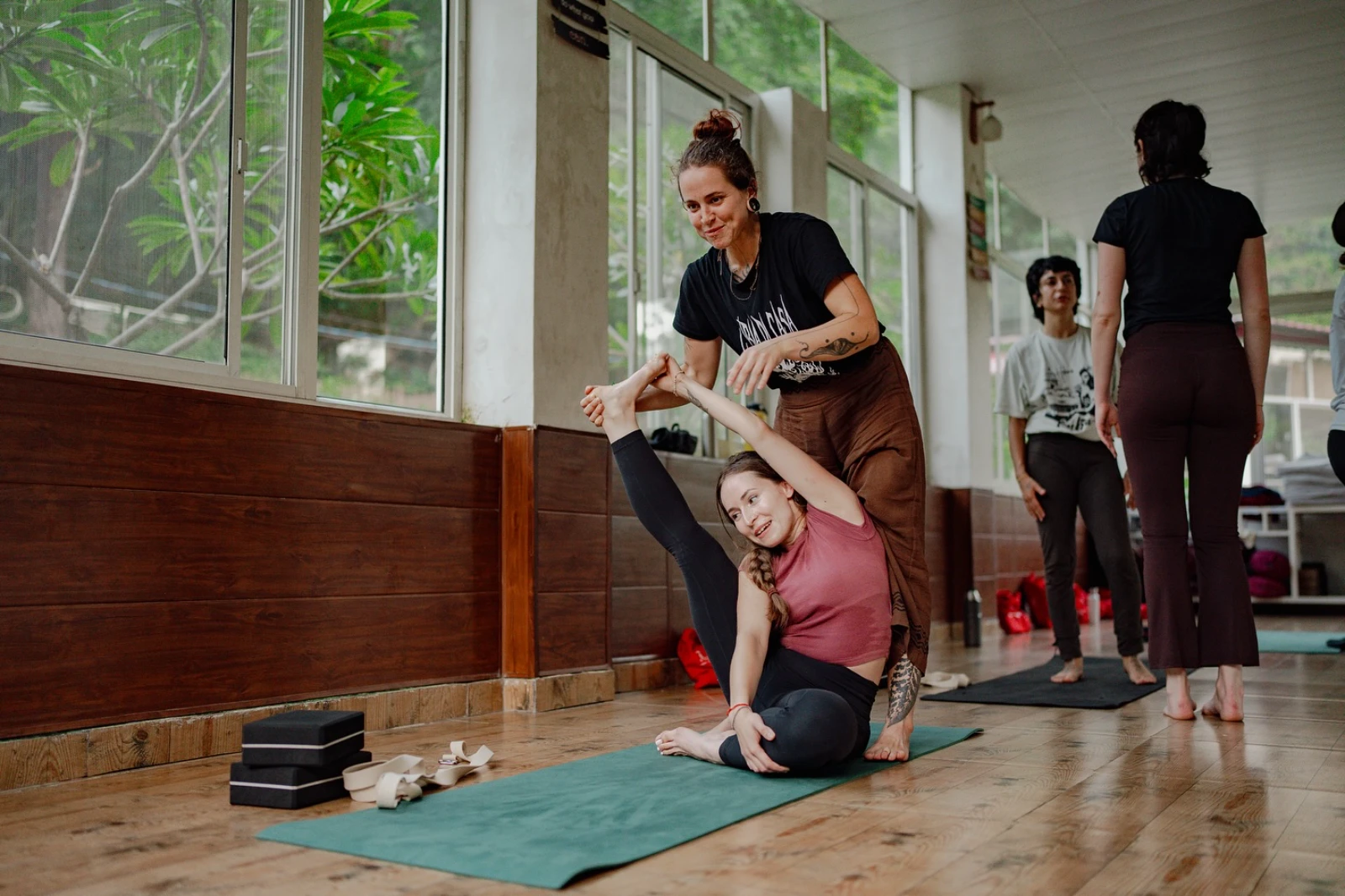 yoga teacher training course in rishikesh