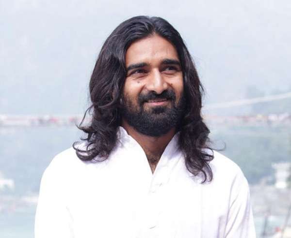 Yogacharya Jagjeet Singh, philosophy and anatomy teacher at Adhiroha
