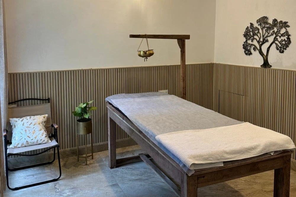 Der ayurvedische Massageraum, ruhig und bereit