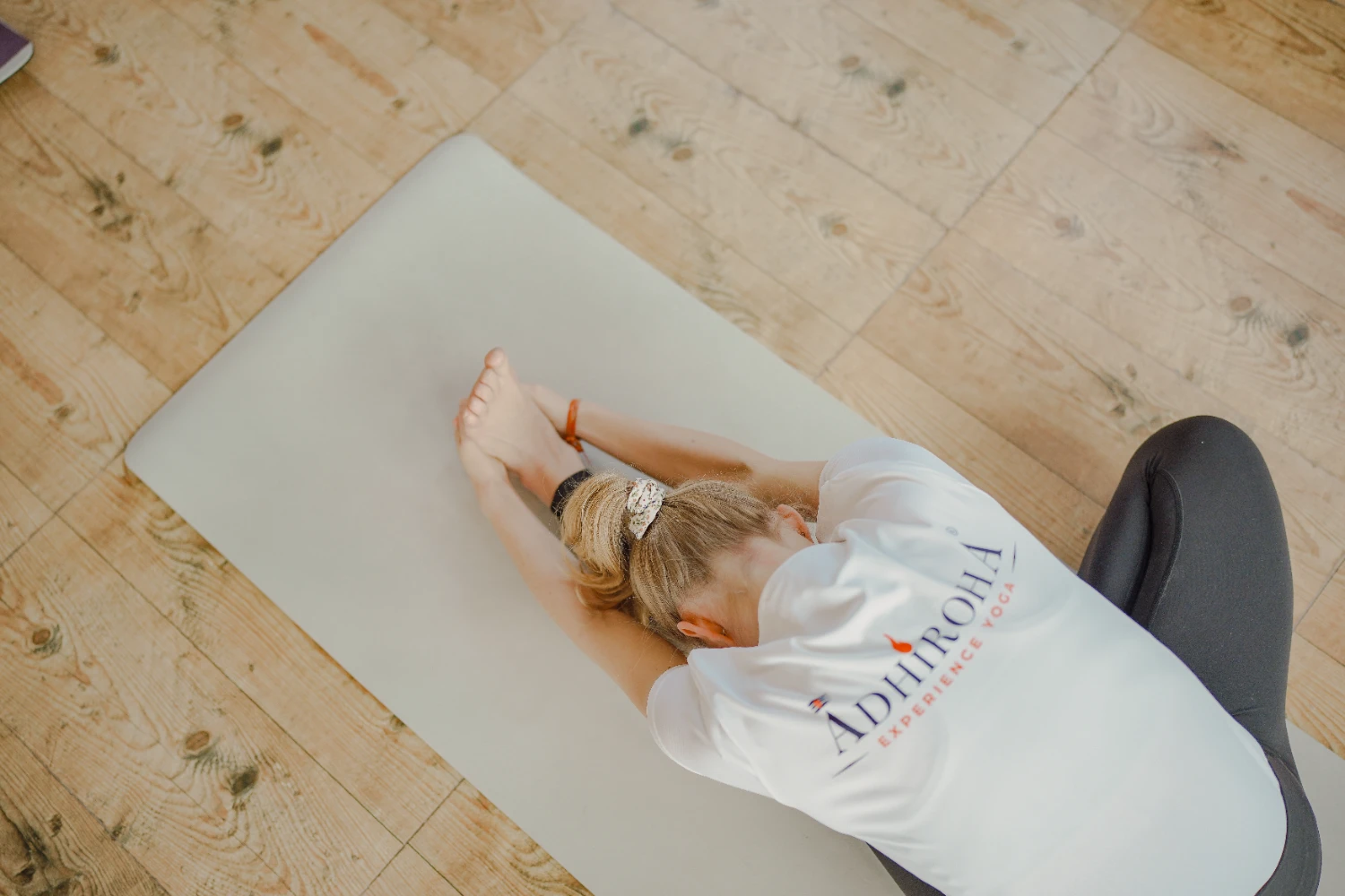 Hatha Yin Yoga Students Adhiroha