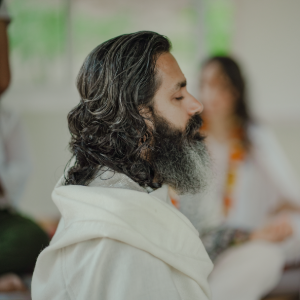 Guru Shankar Das teaching pranayama